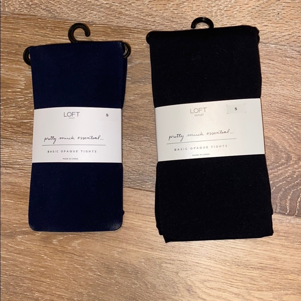 2 pairs of leggings